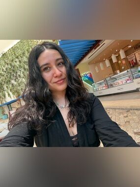 Meet your Posher, Valeria